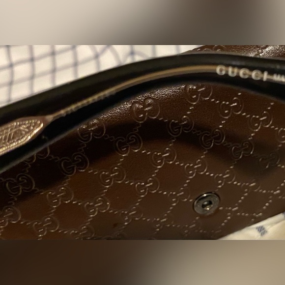 Gucci Sunglasses- classic. Serious buyers only! - Picture 9 of 12